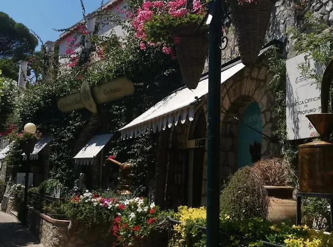 Center Augusto Park Κάπρι